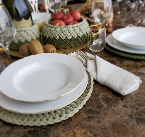 Underplates and furniture - underplates,
