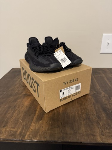 Adidas yeezy 350 - adidas,