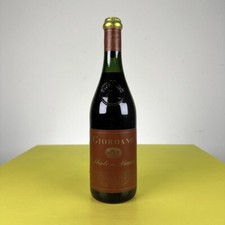 bottiglia vino nebbiolo del