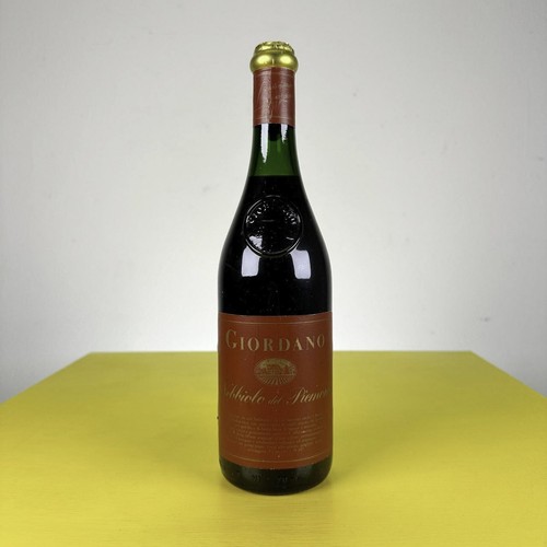 Bottiglia vino nebbiolo del - bottiglia,