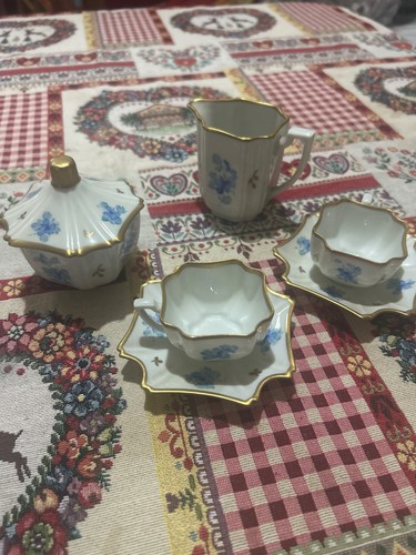 Servizio caffè in - servizio,