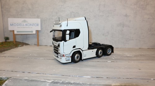 Marge 2015 01 - 1:32, scania