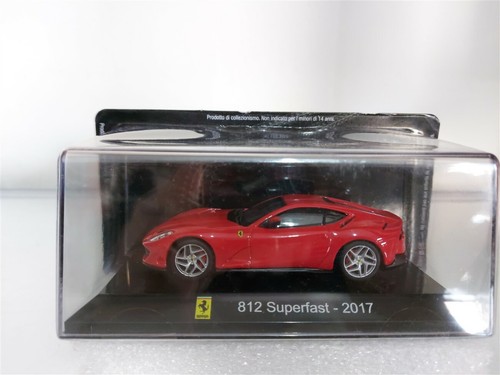 Ferrari 812 superfast rosso - ferrari,