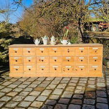 Armadio antico farmacia