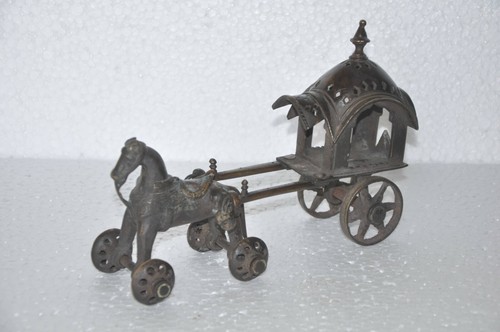 Vecchio ottone massiccio - vecchio,