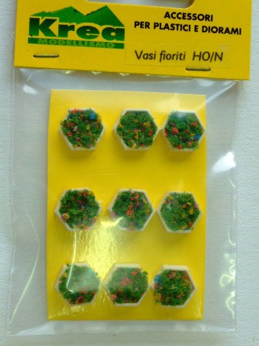 Vasi fioriti esagonali per