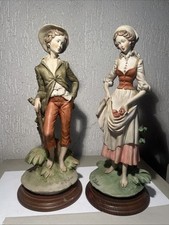 Brelagi Sculture In Porcellana Di Capodimonte, Coppia Di Giovani Da Collezione