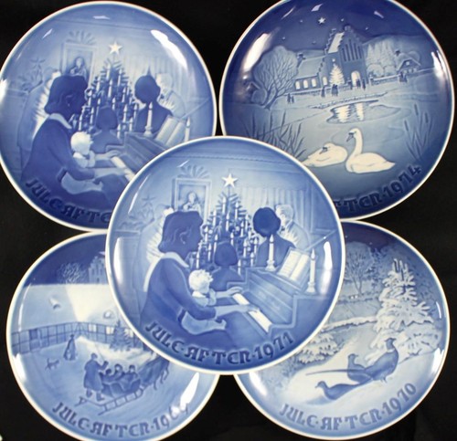 Set cinque piatti natalizi - set,