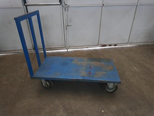 Carrelli ferro con - ferro,