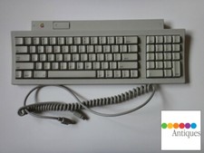 Apple Keyboard II per