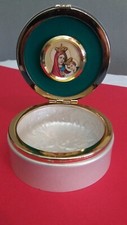 scatolina portagioie madonna con bambino e  coperchio con specchio