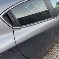 Porta posteriore destra