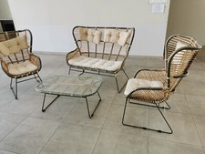 salotto da esterno 2 poltrone, 1 divanetto ed un tavolo