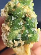 Granato demantoide ALLURING (piccolo armadio), Antetezambato, Madagascar. Ex Gazmuri