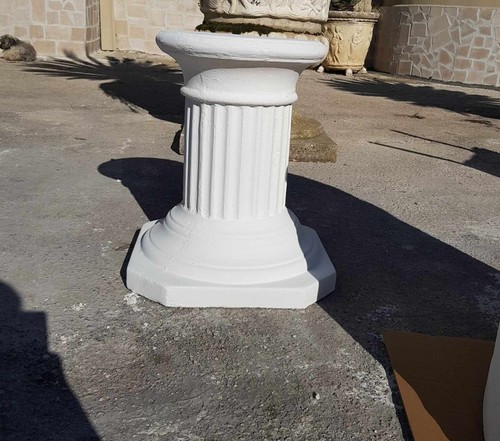 Colonna base con - colonna, capitello