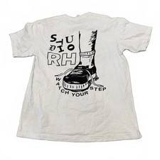 T-shirt grafica bianca Studio