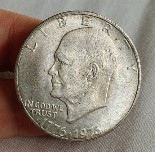 One dollar 1976 restrike - -,