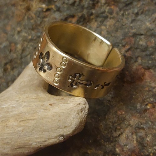 Bague fleur lis croix - -,