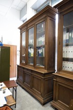 MOBILE VETRINA GRANDE IN LEGNO
