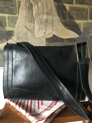 Borsa pelle anni 70 - in,