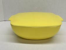 VINTAGE PYREX GIALLO HOSTESS