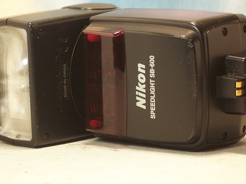 Flash pro nikon 600 - pro,