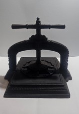 Pressa antica in ghisa torchio