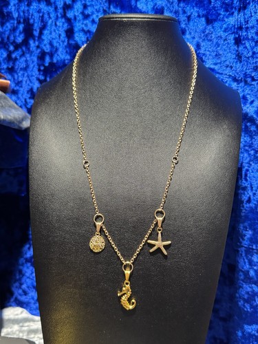 Collana con ciondolo