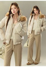 Piumino Corto Beige Con Collo