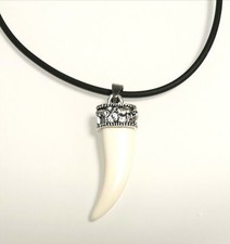 Collana Caucciù Nero Ciondolo