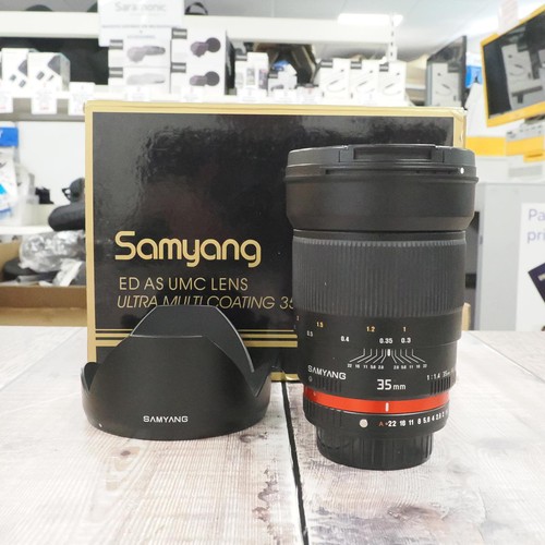Samyang 35mm as - f1.4,