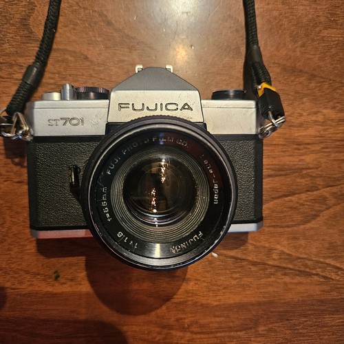 Fujica 701 slr 35mm film - fujica,