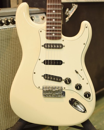 Chitarra elettrica usata