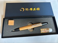 Penna a sfera Nohara Crafts Kiso Hinoki #35532a