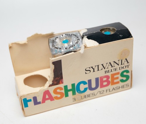 Sylvania blue dot flashcubes - sylvania,