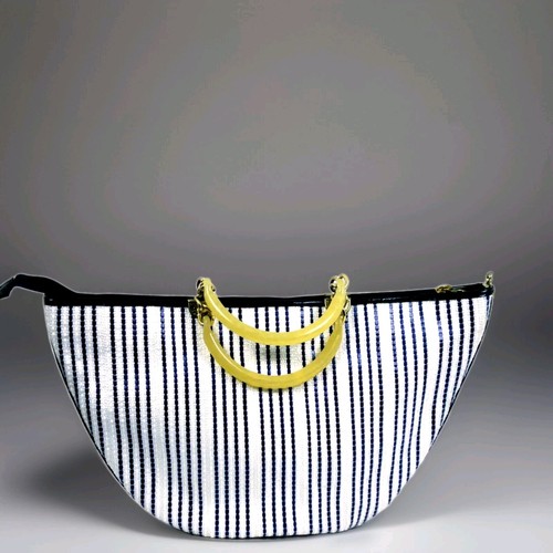 Made italy borsa a - in,