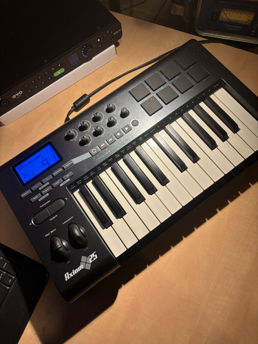 Audio axiom controller - 25,