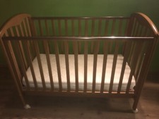 Lettino Per Neonato Con Materasso, In Legno, Con Ruote