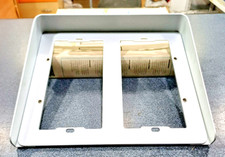 URMET 825/44 VISIERA ANTIPIOGGIA 2 FIL2 DA 2 MODULI PER SERIE KOMBI