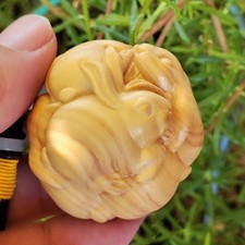 D213 - Statuina Netsuke in legno di bosso 4,5 cm intaglio - Graziosa palla di coniglio