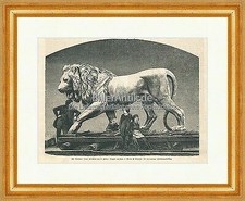 Kolossaler Löwe Modelage