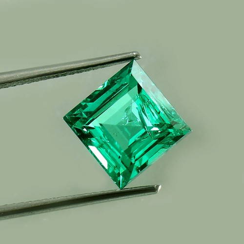 Smeraldo colombiano verde