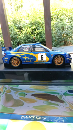 Autoart subaru impreza - 1/18,