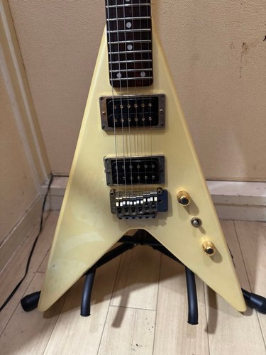 Chitarra elettrica aria pro - aria, ii