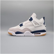 Nike Air Jordan 4 SB blu navy