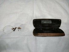 Antichi occhiali da vista