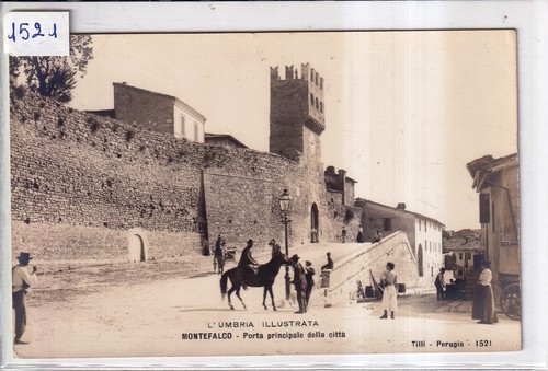 Montefalco porta principale - montefalco,