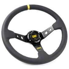 Volante sportivo in pelle con