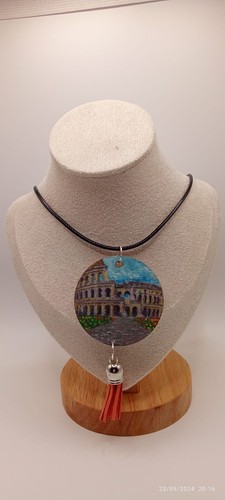 Collana con ciondolo - ciondolo, legno