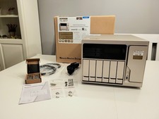 QNAP TS-877 8GB AMD Ryzen5